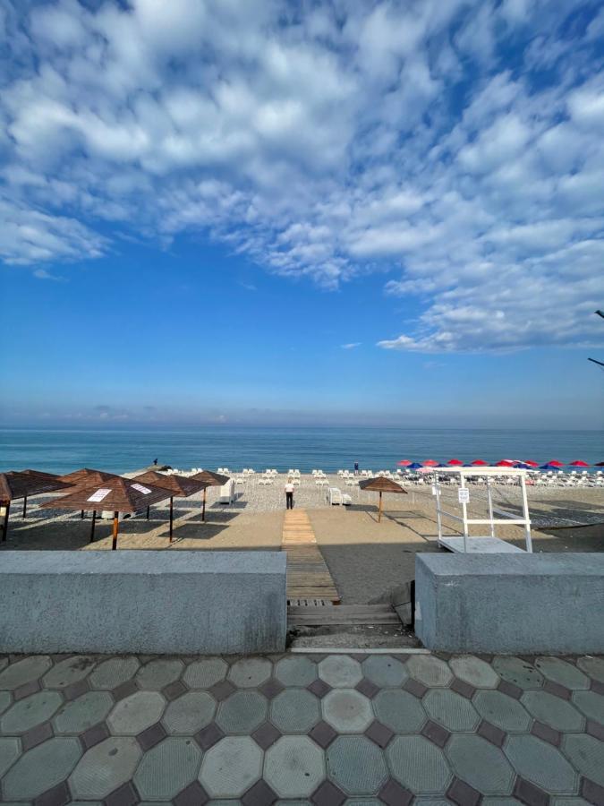 Мини-Отель New Gagra Exterior foto